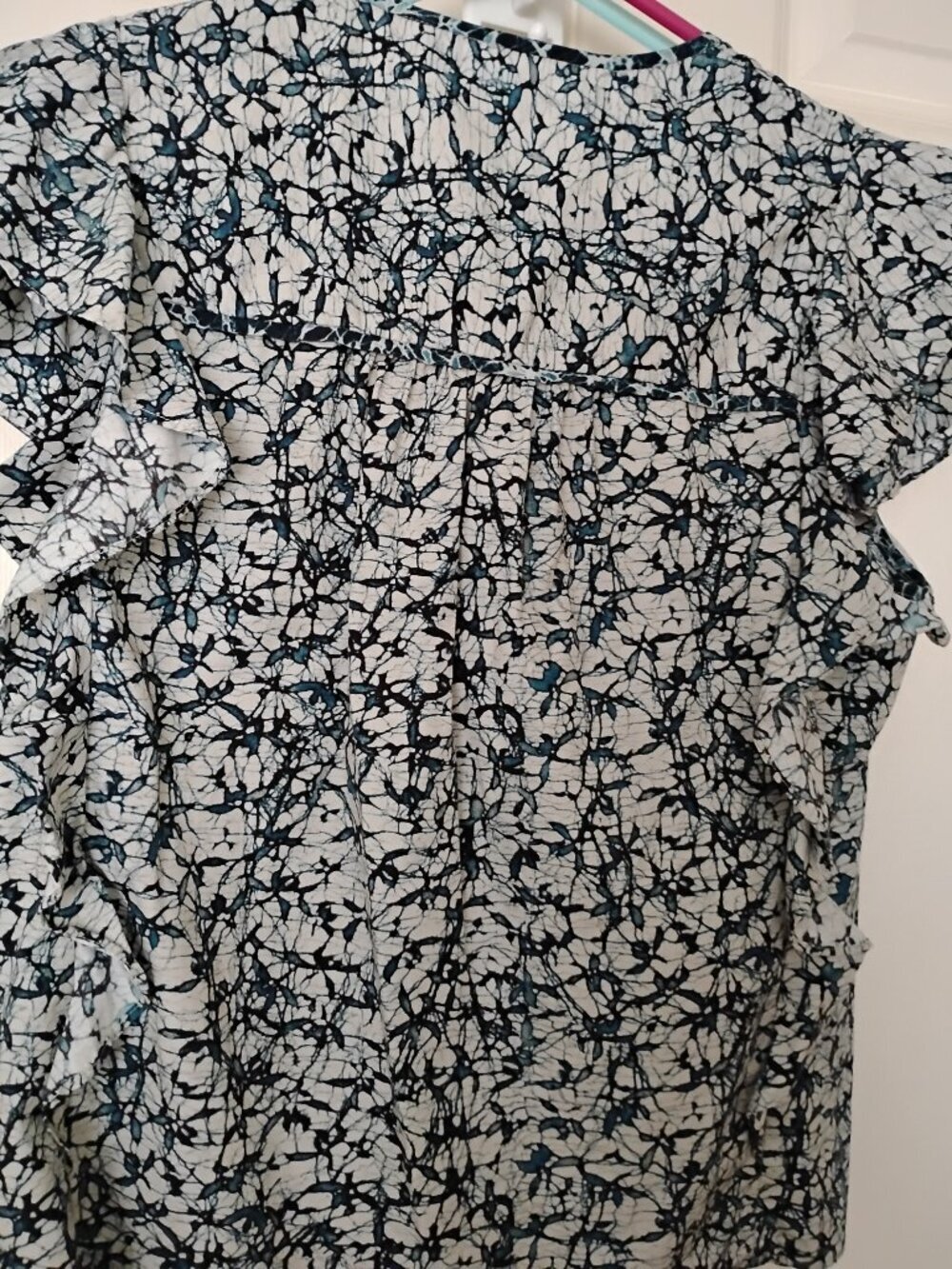 Veronica Beard Blue/Black Flutter Sleeve Top - Picture 3 of 3